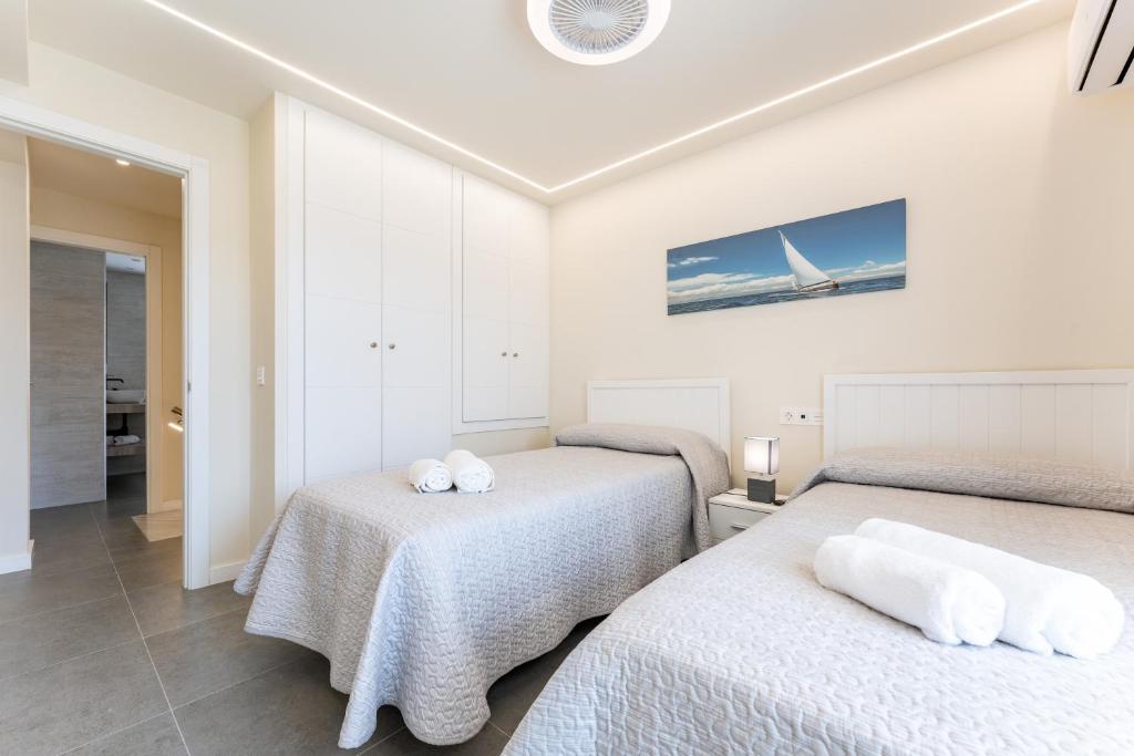 mijas-beach-house-dormitorio-camas-indiviaduales